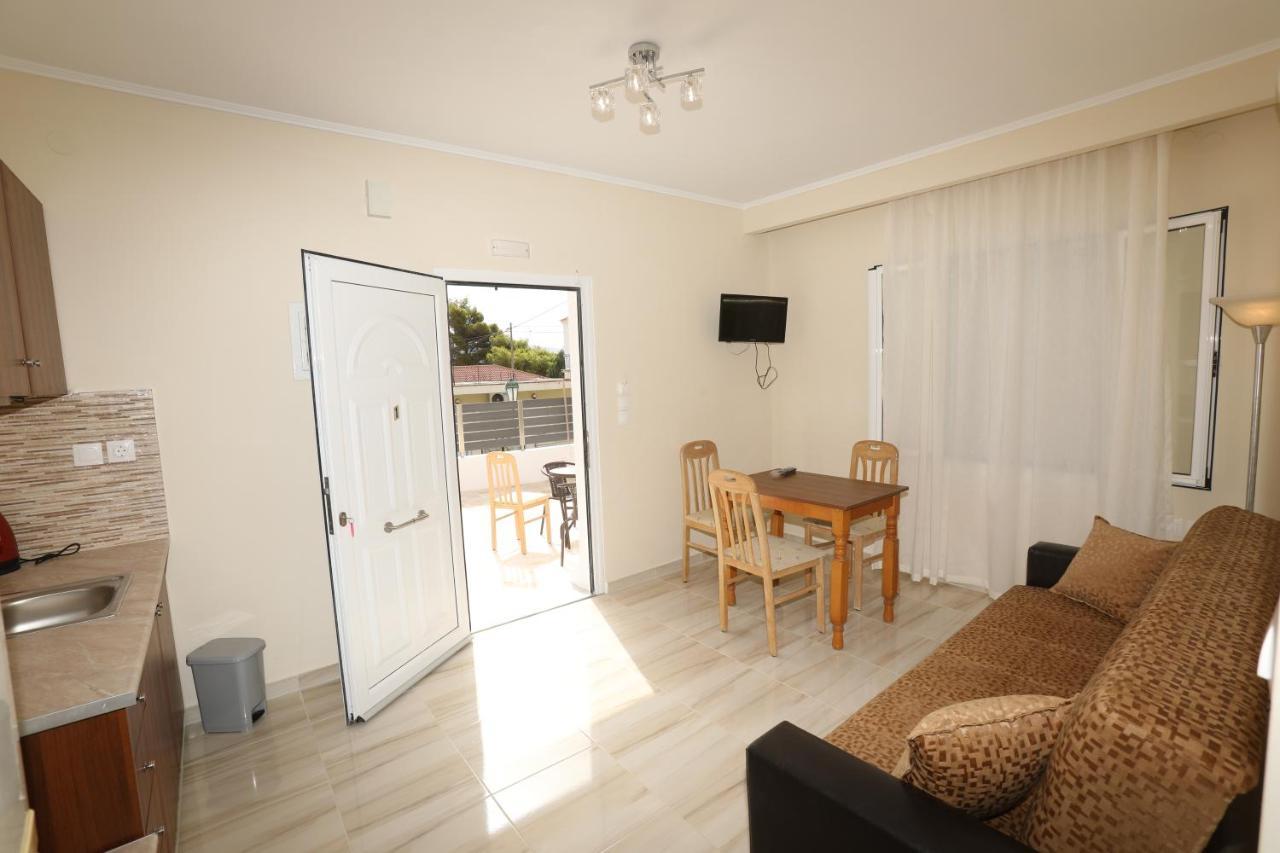 Angelos Apartments Lixouri Exterior foto